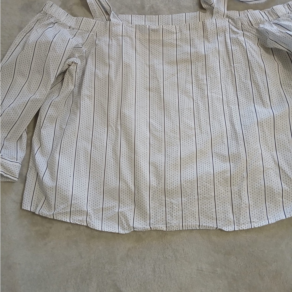 A New Day White Boxy Tie Front Blouse - Picture 5 of 10